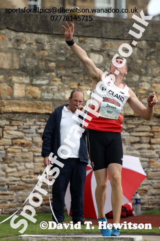Senior mens shot putt, EAP International Combined Events, Hexham Northumberland. Photo: David T. Hewitson/Sports for All Pics